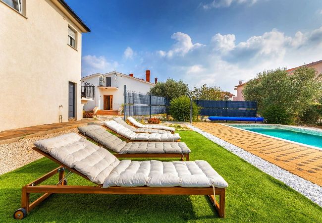 Ferienhaus in Galižana - Beheizter Pool, Sportplätze - Villa Sunshine Ferienhaus in Galižana - Beheizter Pool, Sportplätze - Villa Sunshine
