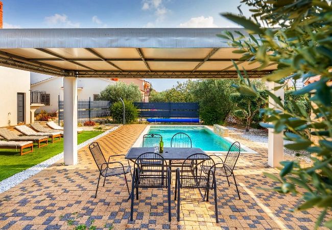 Ferienhaus in Galižana - Beheizter Pool, Sportplätze - Villa Sunshine Ferienhaus in Galižana - Beheizter Pool, Sportplätze - Villa Sunshine