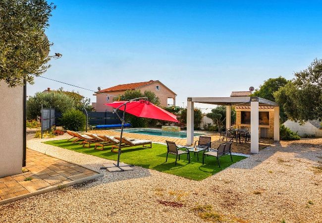 Ferienhaus in Galižana - Beheizter Pool, Sportplätze - Villa Sunshine Ferienhaus in Galižana - Beheizter Pool, Sportplätze - Villa Sunshine