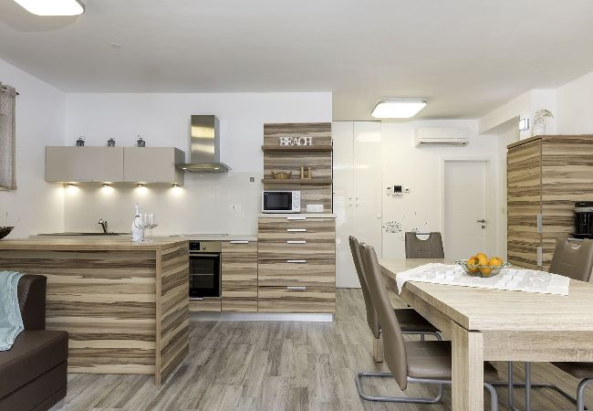 Ferienwohnung in Banjole - Kristallblaue Poolresidenz – Apartment Volme Ferienwohnung in Banjole - Kristallblaue Poolresidenz – Apartment Volme