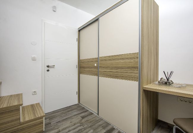 Ferienwohnung in Banjole - Kristallblaue Poolresidenz – Apartment Volme Ferienwohnung in Banjole - Kristallblaue Poolresidenz – Apartment Volme