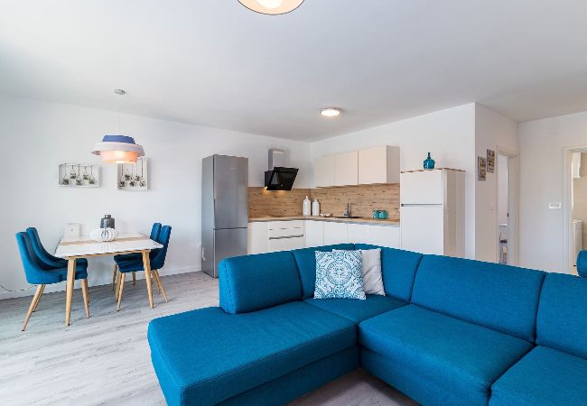 Ferienwohnung in Medulin - Pool-Apartment Sax mit Meerblick (privater Pool) Ferienwohnung in Medulin - Pool-Apartment Sax mit Meerblick (privater Pool)