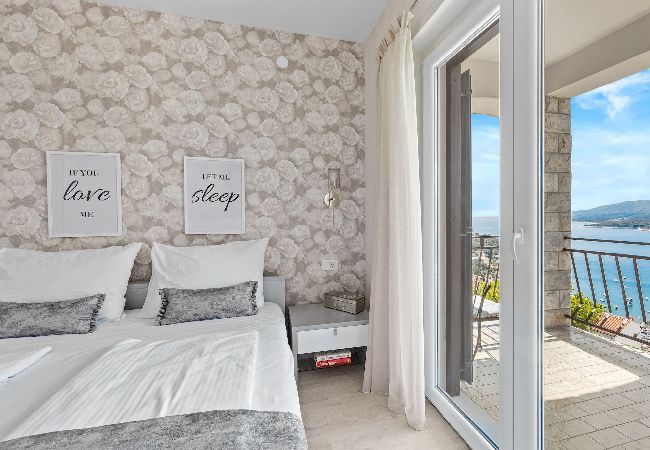 Ferienwohnung in Rabac - Lady M Gold – Balkon und Meerblick Ferienwohnung in Rabac - Lady M Gold – Balkon und Meerblick