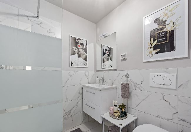 Ferienwohnung in Rabac - Lady M Gold – Balkon und Meerblick Ferienwohnung in Rabac - Lady M Gold – Balkon und Meerblick