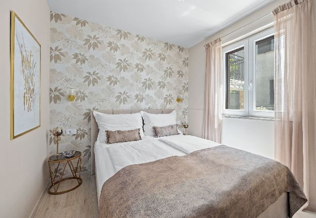 Ferienwohnung in Rabac - Lady M Gold – Balkon und Meerblick Ferienwohnung in Rabac - Lady M Gold – Balkon und Meerblick