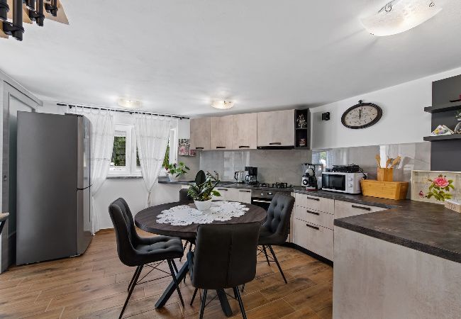 Ferienhaus in Premantura - Holiday Home Sea - Schöner Garten, Meerblick Ferienhaus in Premantura - Holiday Home Sea - Schöner Garten, Meerblick