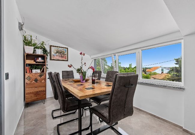 Ferienhaus in Premantura - Holiday Home Sea - Schöner Garten, Meerblick Ferienhaus in Premantura - Holiday Home Sea - Schöner Garten, Meerblick