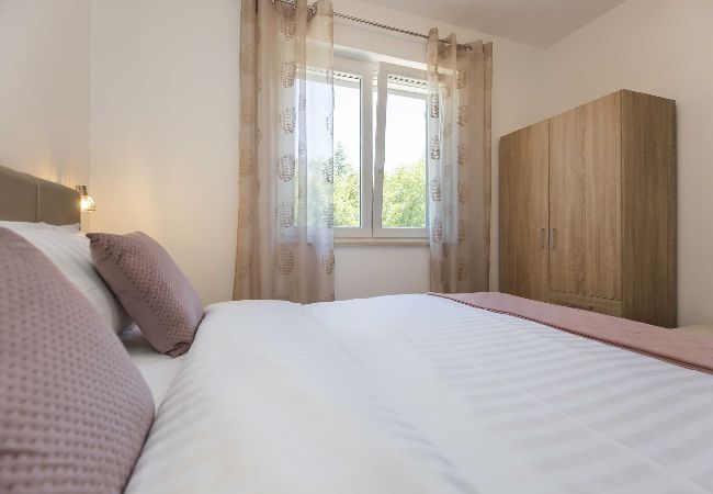 Ferienwohnung in Ripenda Verbanci - Pool mit schöne Blick auf die Natur – FeWo Mirna Ferienwohnung in Ripenda Verbanci - Pool mit schöne Blick auf die Natur – FeWo Mirna