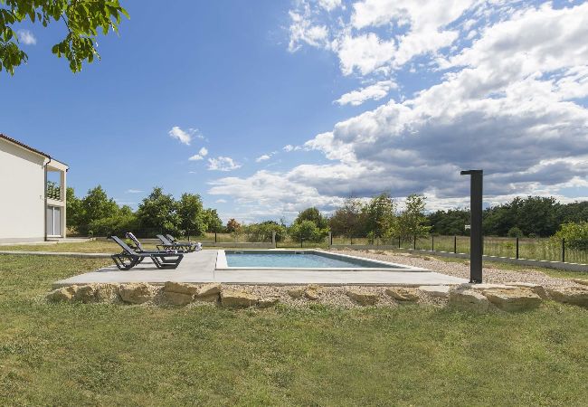 Ferienwohnung in Ripenda Verbanci - Pool mit schöne Blick auf die Natur – FeWo Mirna Ferienwohnung in Ripenda Verbanci - Pool mit schöne Blick auf die Natur – FeWo Mirna