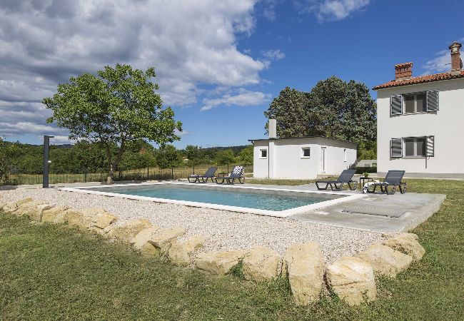Ferienwohnung in Ripenda Verbanci - Pool mit schöne Blick auf die Natur – FeWo Mirna Ferienwohnung in Ripenda Verbanci - Pool mit schöne Blick auf die Natur – FeWo Mirna