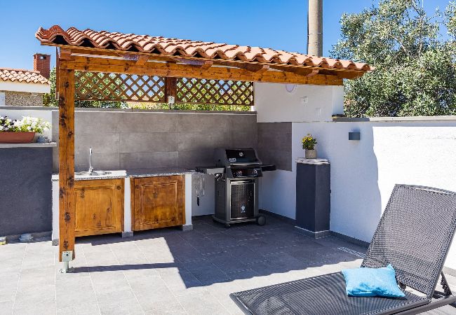 Villa in Galižana - Villa Bavaria mit Pool, Whirlpool, Tischtennis Villa in Galižana - Villa Bavaria mit Pool, Whirlpool, Tischtennis