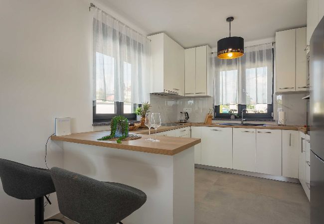 Villa in Galižana - Villa Bavaria mit Pool, Whirlpool, Tischtennis Villa in Galižana - Villa Bavaria mit Pool, Whirlpool, Tischtennis