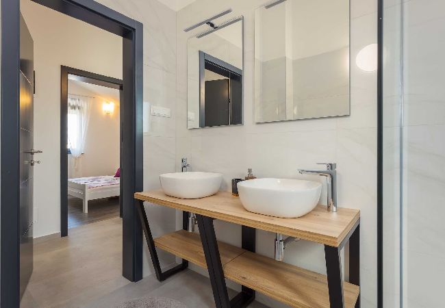 Villa in Galižana - Villa Bavaria mit Pool, Whirlpool, Tischtennis Villa in Galižana - Villa Bavaria mit Pool, Whirlpool, Tischtennis