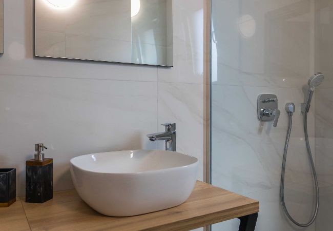 Villa in Galižana - Villa Bavaria mit Pool, Whirlpool, Tischtennis Villa in Galižana - Villa Bavaria mit Pool, Whirlpool, Tischtennis