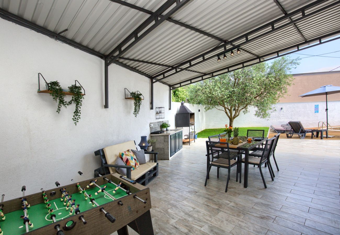 Ferienhaus in Loborika - Ferienhaus Ulika mit Privatem Pool