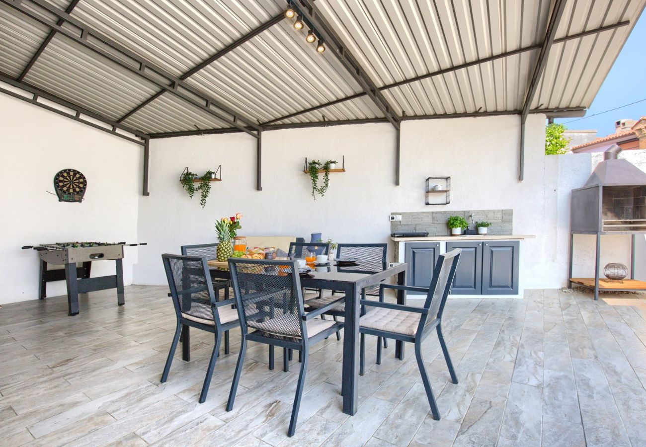 Ferienhaus in Loborika - Ferienhaus Ulika mit Privatem Pool