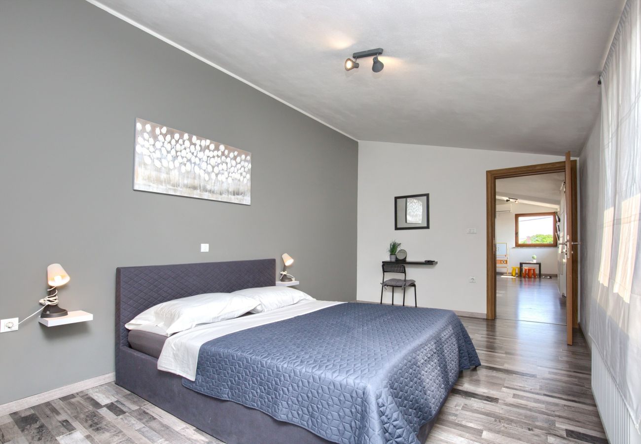 Ferienhaus in Loborika - Ferienhaus Ulika mit Privatem Pool