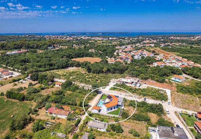 Villa in Pula - Villa Speranza mit privatem beleuchtetem Pool Villa in Pula - Villa Speranza mit privatem beleuchtetem Pool