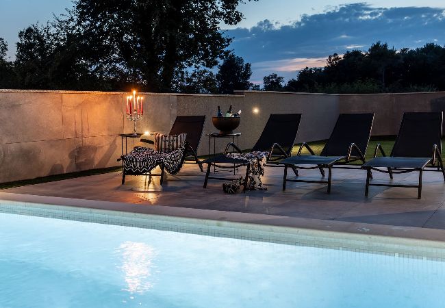 Villa in Pula - Villa Speranza mit privatem beleuchtetem Pool Villa in Pula - Villa Speranza mit privatem beleuchtetem Pool