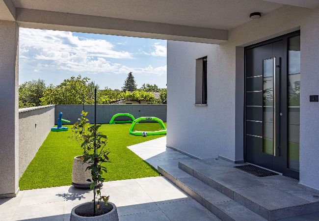Villa in Pula - Villa Speranza mit privatem beleuchtetem Pool Villa in Pula - Villa Speranza mit privatem beleuchtetem Pool