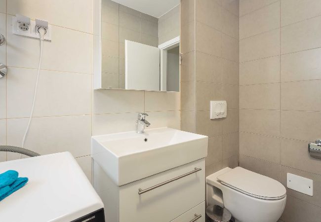 Ferienwohnung in Premantura - Villa Frida - Apartment S2 mit Terasse Ferienwohnung in Premantura - Villa Frida - Apartment S2 mit Terasse