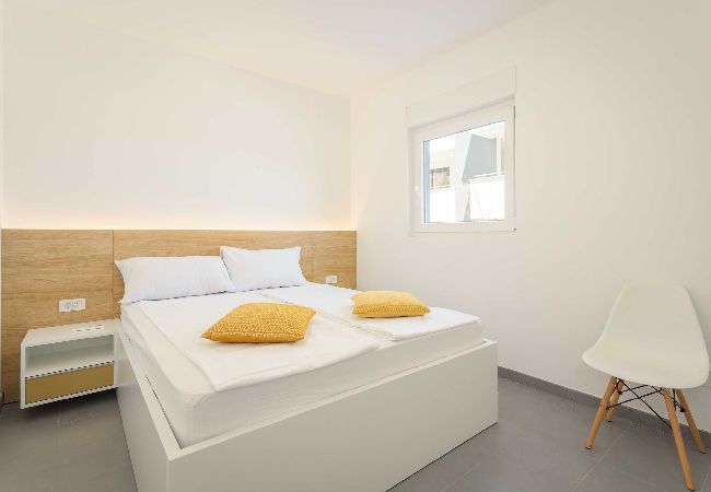 Ferienwohnung in Premantura - Villa Frida - Apartment S2 mit Terasse Ferienwohnung in Premantura - Villa Frida - Apartment S2 mit Terasse