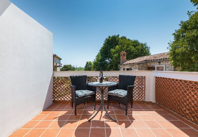 Ferienwohnung in Fažana - Marceta Apartment 1 - Pool und großer Garten Ferienwohnung in Fažana - Marceta Apartment 1 - Pool und großer Garten