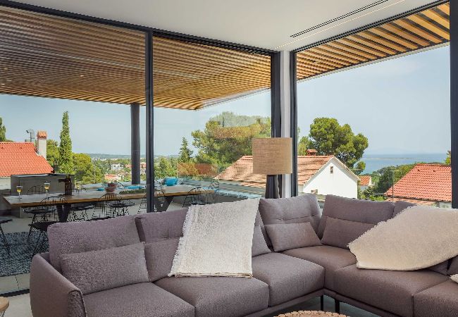Villa in Premantura - Villa Olala – Herrlicher Meerblick und Pool Villa in Premantura - Villa Olala – Herrlicher Meerblick und Pool