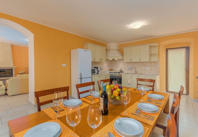 Villa in Koromacno - Santa Lucia – Villa mit privatem Pool und Meerblick Villa in Koromacno - Santa Lucia – Villa mit privatem Pool und Meerblick