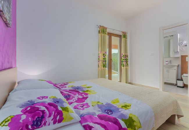 Villa in Koromacno - Santa Lucia – Villa mit privatem Pool und Meerblick Villa in Koromacno - Santa Lucia – Villa mit privatem Pool und Meerblick