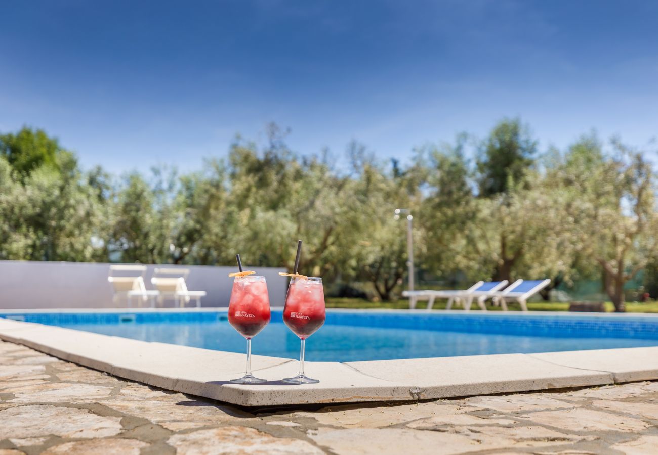 Zimmeranmietung in Fažana - Doppelzimmer Marceta - Pool und großer Garten