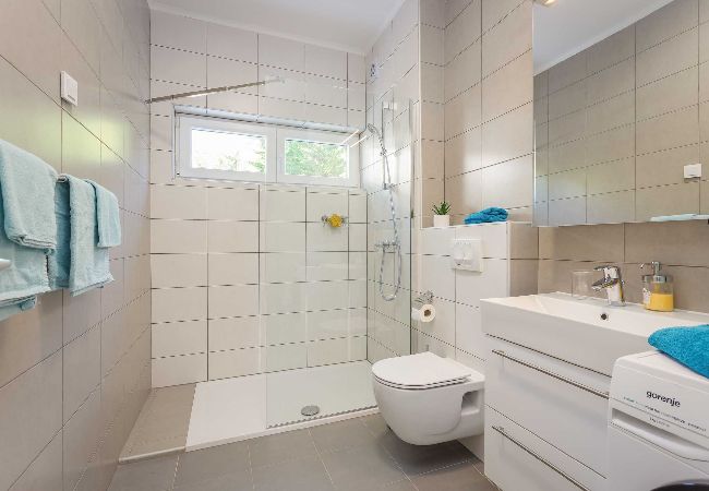 Ferienwohnung in Premantura - Villa Frida - Apartment Rosemary mit Balkon  Ferienwohnung in Premantura - Villa Frida - Apartment Rosemary mit Balkon