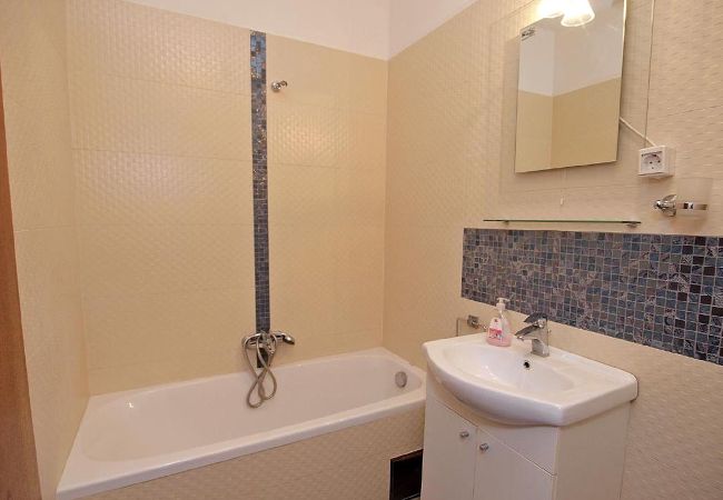 Ferienwohnung in Pula - Gortan-Bucht – 100 m vom Strand – Mare A1 Ferienwohnung in Pula - Gortan-Bucht – 100 m vom Strand – Mare A1