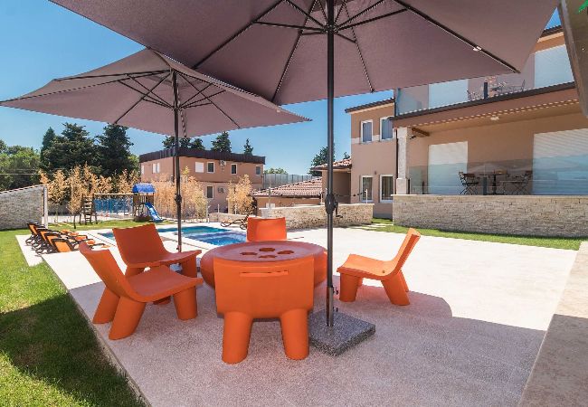 Villa in Valtura - IstraKamen - Pool, Jacuzzi, Basketball & Volleyball Villa in Valtura - IstraKamen - Pool, Jacuzzi, Basketball & Volleyball