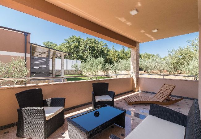 Villa in Valtura - IstraKamen - Pool, Jacuzzi, Basketball & Volleyball Villa in Valtura - IstraKamen - Pool, Jacuzzi, Basketball & Volleyball