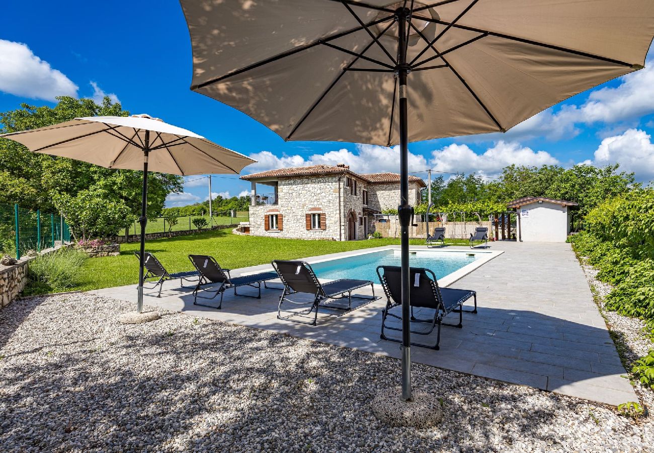 Villa in Nedešcina - Steinjuwel - Villa Katarina mit privatem Pool