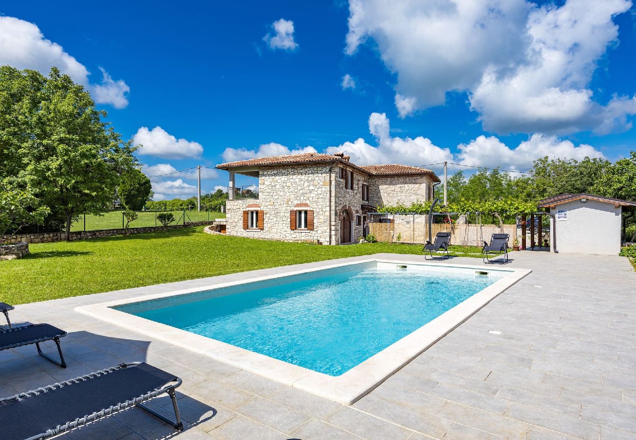 Villa in Nedešcina - Steinjuwel - Villa Katarina mit privatem Pool