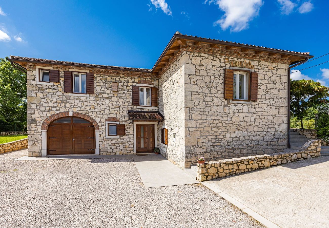 Villa in Nedešcina - Steinjuwel - Villa Katarina mit privatem Pool