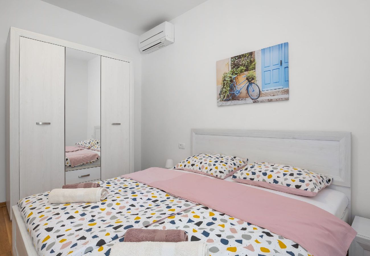 Villa in Nedešcina - Steinjuwel - Villa Katarina mit privatem Pool