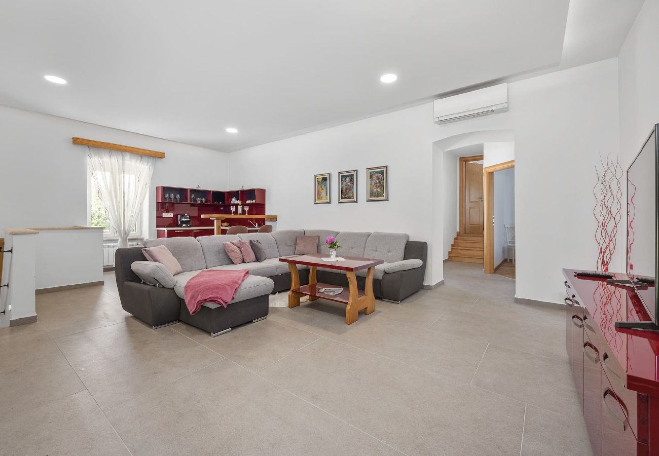 Villa in Nedešcina - Steinjuwel - Villa Katarina mit privatem Pool