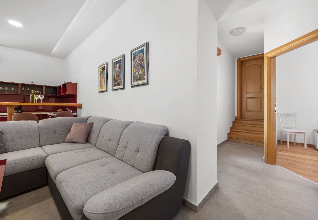 Villa in Nedešcina - Steinjuwel - Villa Katarina mit privatem Pool