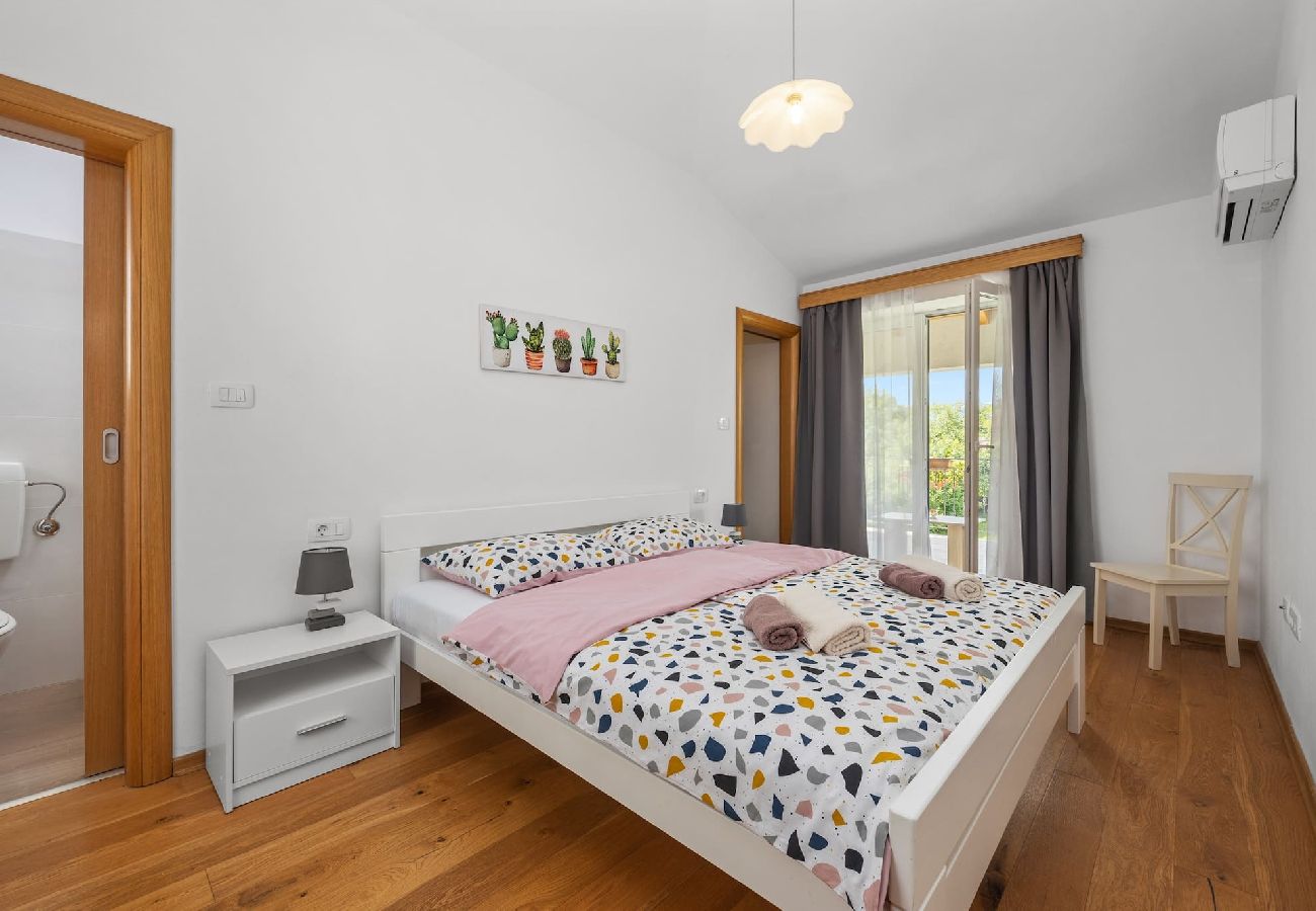 Villa in Nedešcina - Steinjuwel - Villa Katarina mit privatem Pool