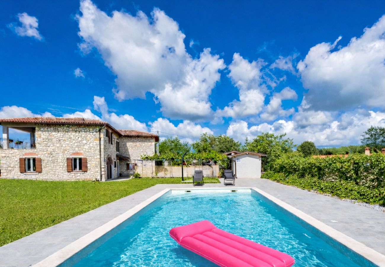 Villa in Nedešcina - Steinjuwel - Villa Katarina mit privatem Pool