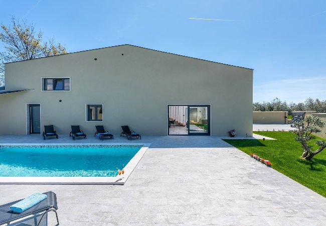 Villa in Vodnjan - Villa Ulysses - Pool, Whirlpool und Sauna Villa in Vodnjan - Villa Ulysses - Pool, Whirlpool und Sauna