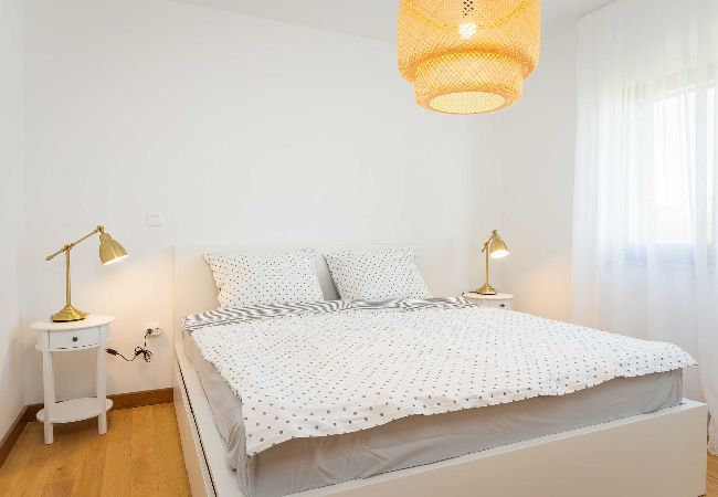 Ferienwohnung in Ližnjan - Modernes FeWo, Pool, Meerblick – Cesare 5 Ferienwohnung in Ližnjan - Modernes FeWo, Pool, Meerblick – Cesare 5