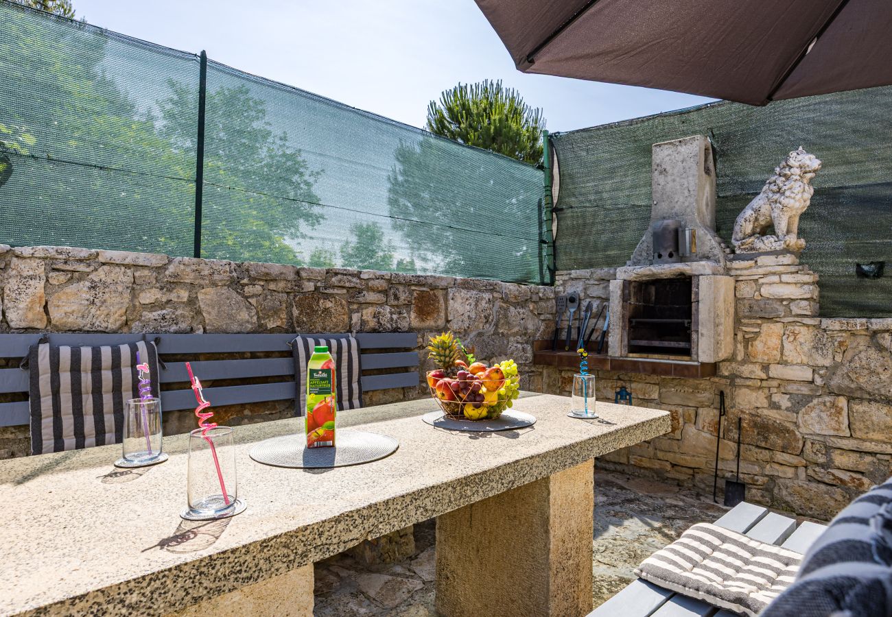 Ferienwohnung in Vodnjan - Kristijan & Jelena – Pool, Whirlpool, Spielplatz