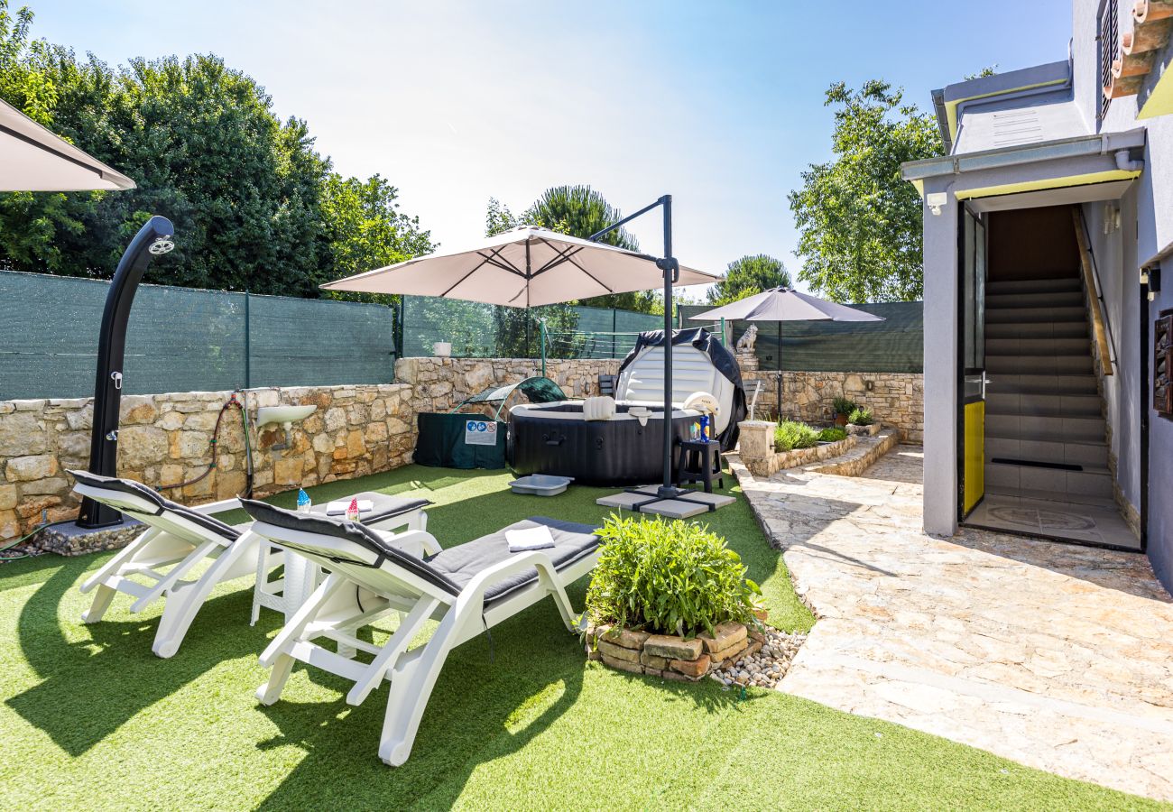 Ferienwohnung in Vodnjan - Kristijan & Jelena – Pool, Whirlpool, Spielplatz