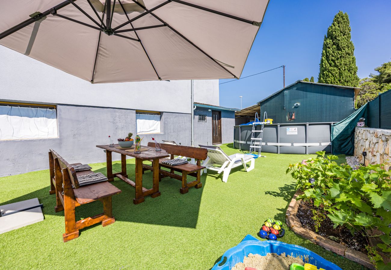 Ferienwohnung in Vodnjan - Kristijan & Jelena – Pool, Whirlpool, Spielplatz