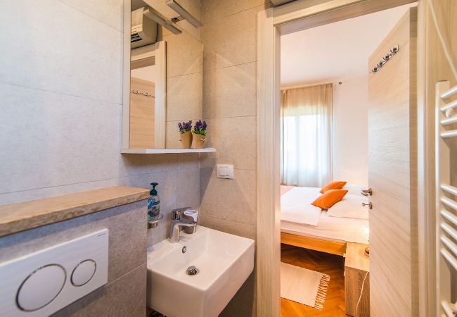 Ferienwohnung in Medulin - Villa Amalija-Apartment Amy mit Meerblick Ferienwohnung in Medulin - Villa Amalija-Apartment Amy mit Meerblick