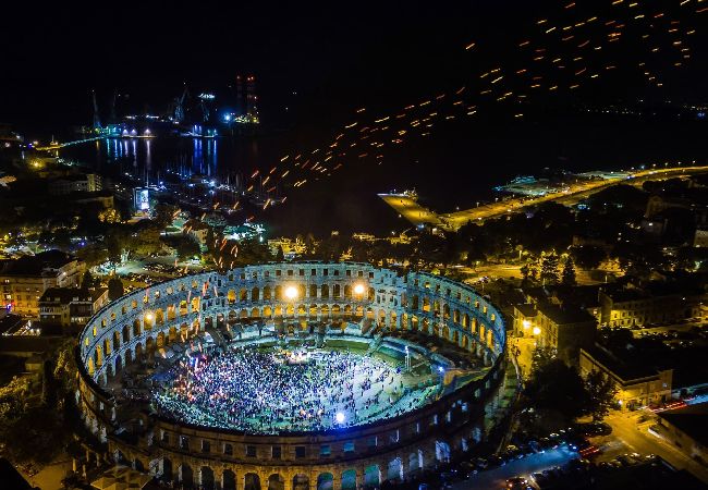 Ferienwohnung in Pula - Hübsche Stadt FeWo mit Terrasse – Tania Ferienwohnung in Pula - Hübsche Stadt FeWo mit Terrasse – Tania